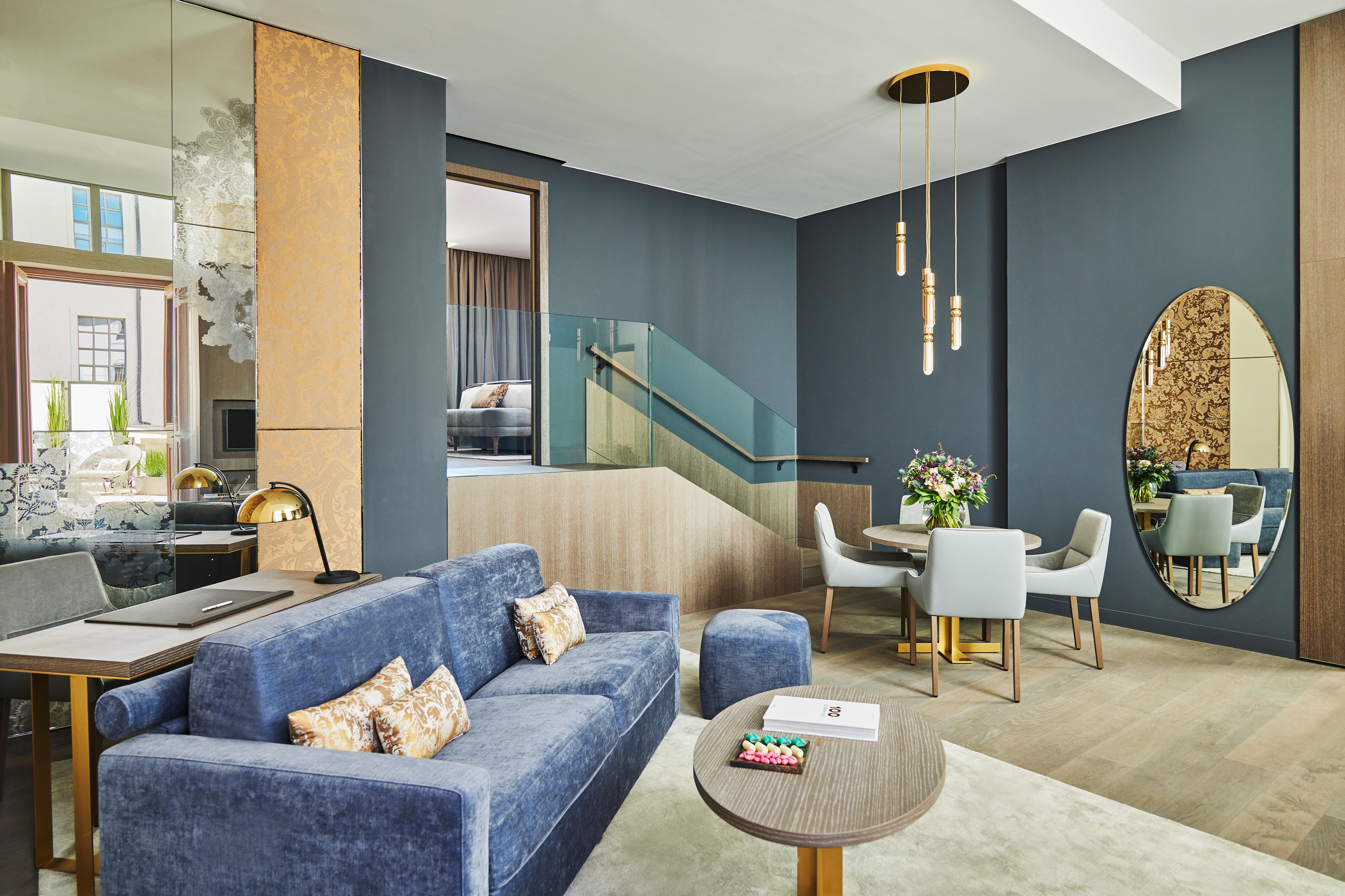 Intercontinental Lyon - Hotel Dieu By Ihg Exterior foto The living room of a suite at the hotel