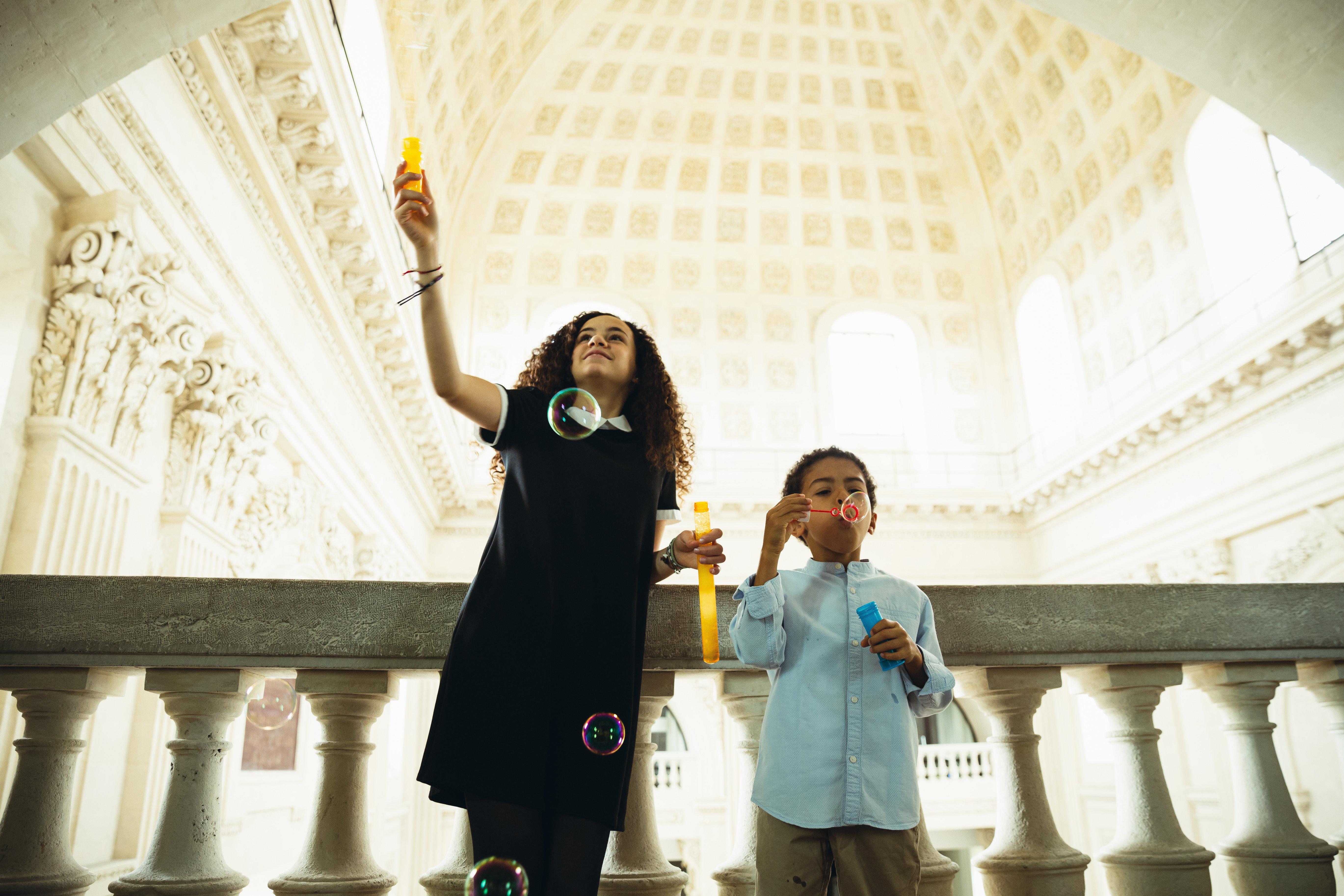 Intercontinental Lyon - Hotel Dieu By Ihg Exterior foto Children playing with bubbles