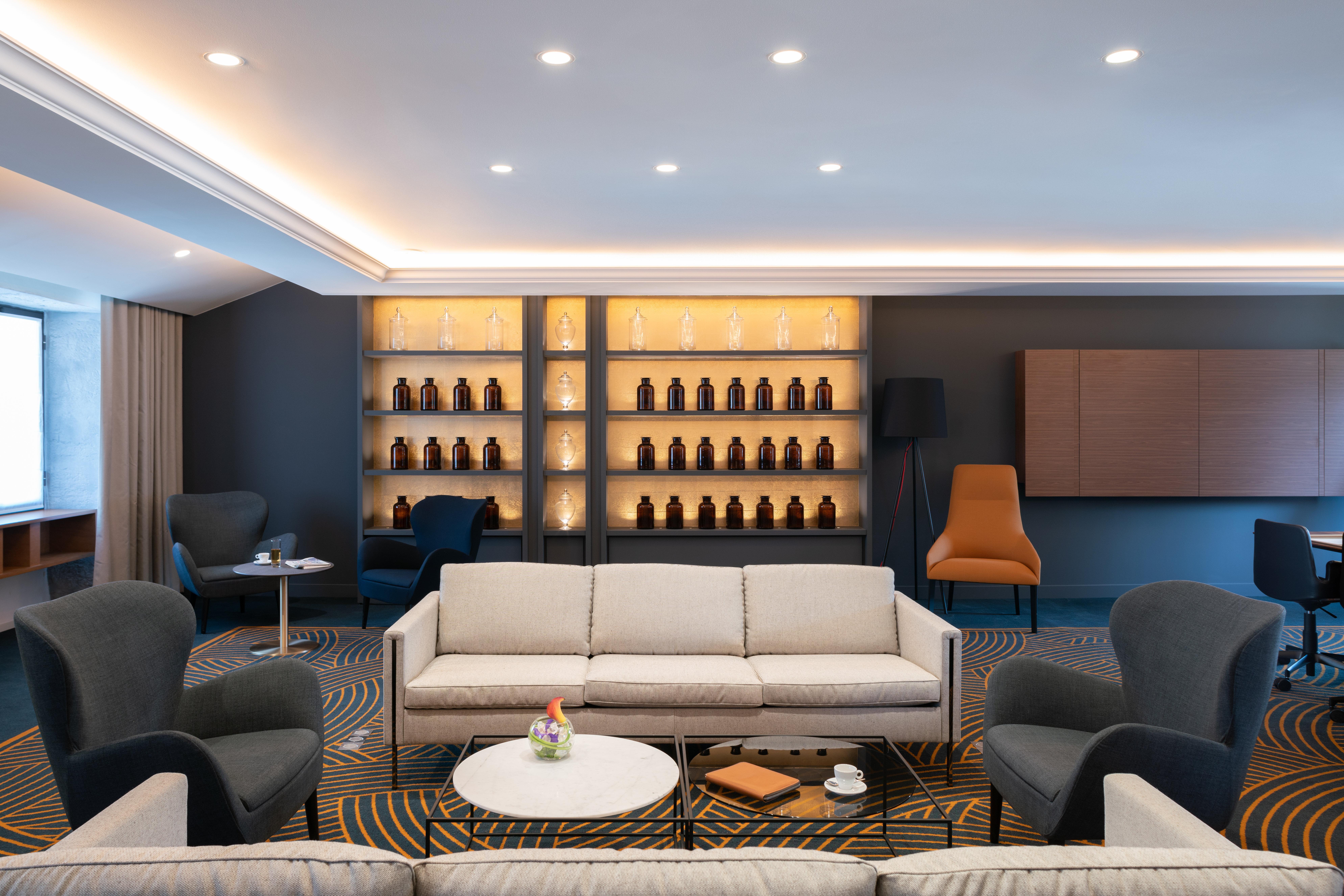 Intercontinental Lyon - Hotel Dieu By Ihg Exterior foto The lounge at the airport