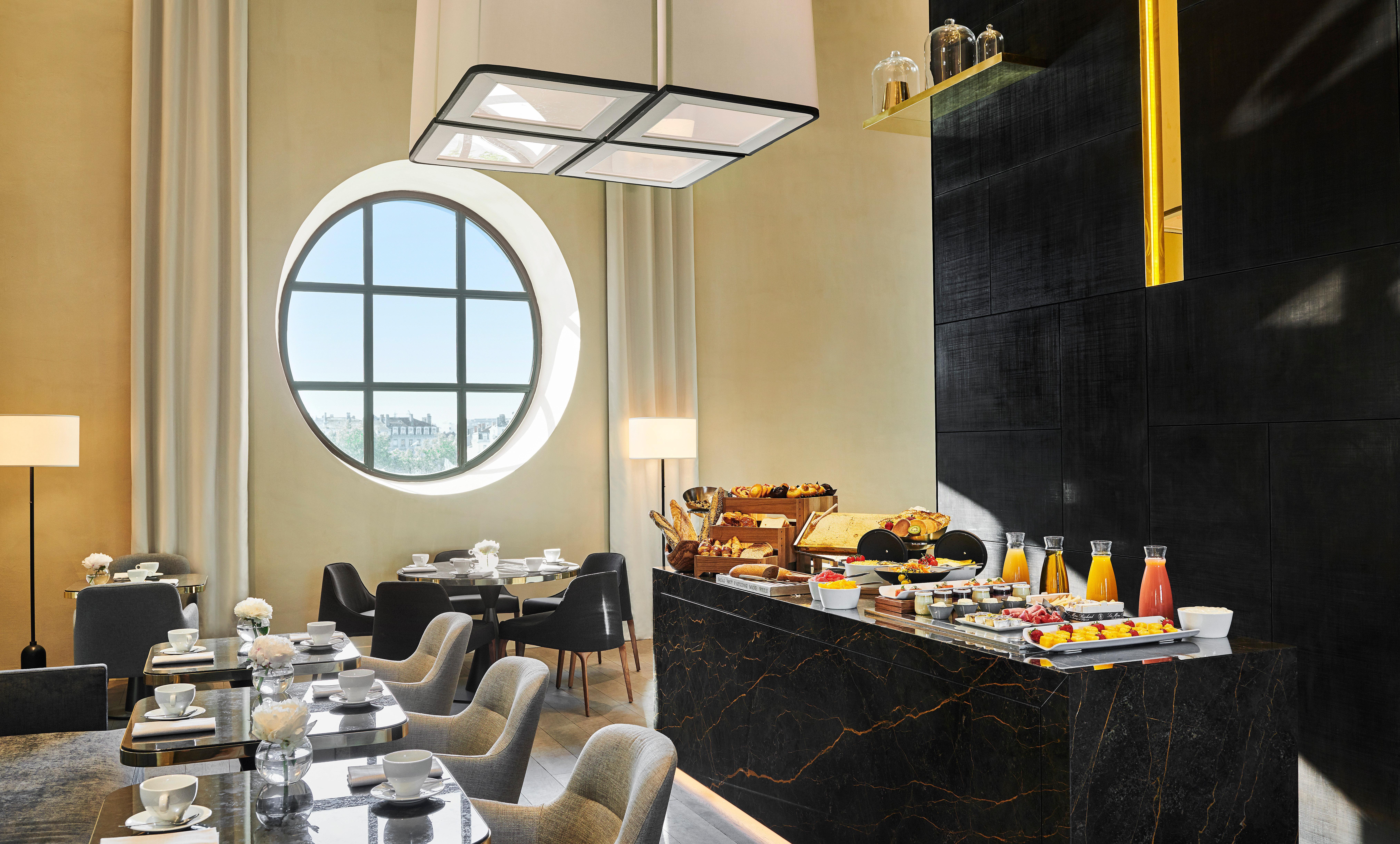 Intercontinental Lyon - Hotel Dieu By Ihg Exterior foto The Club Lounge at the Ritz-Carlton, DIFC