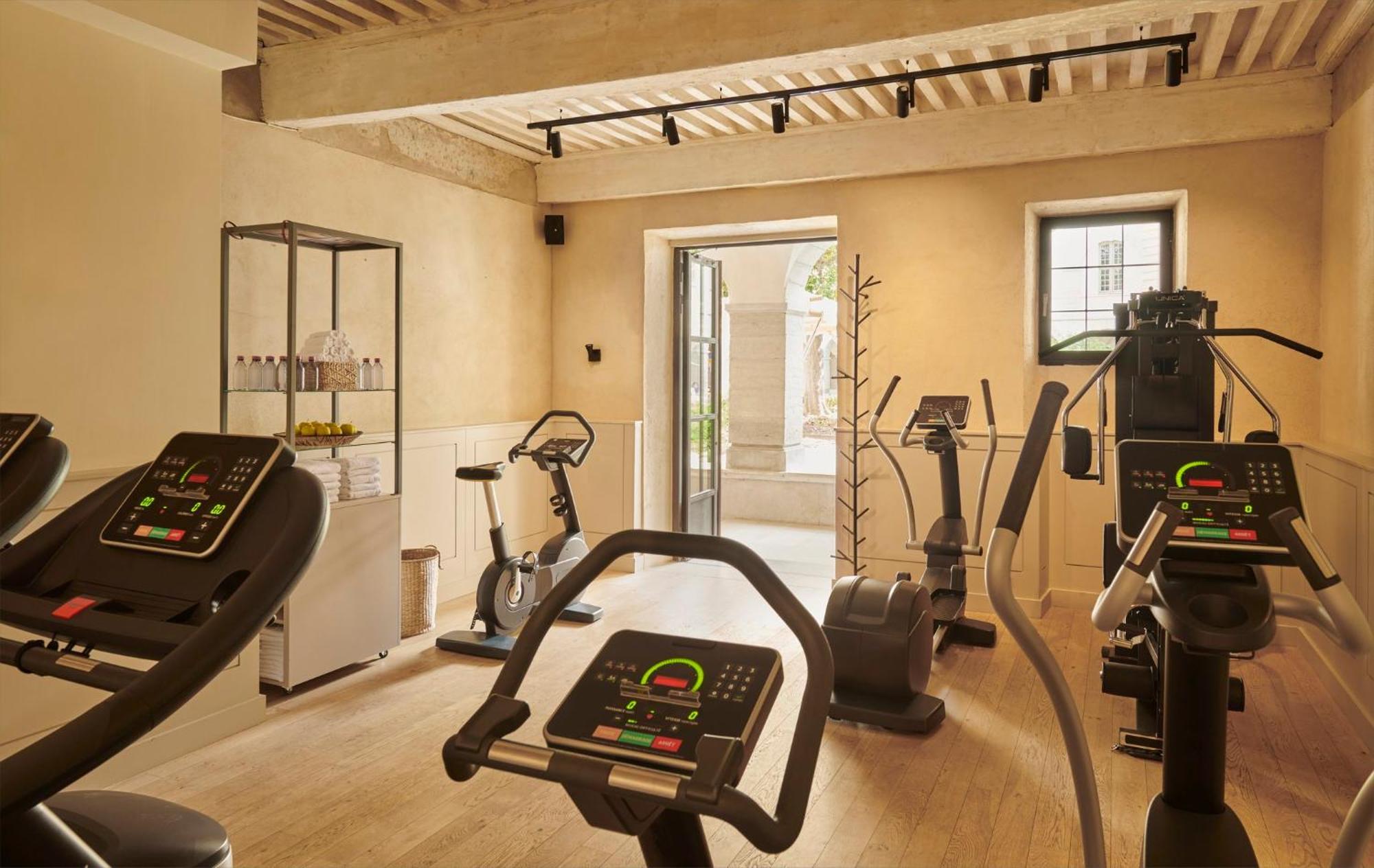 Intercontinental Lyon - Hotel Dieu By Ihg Exterior foto The gym at the hotel